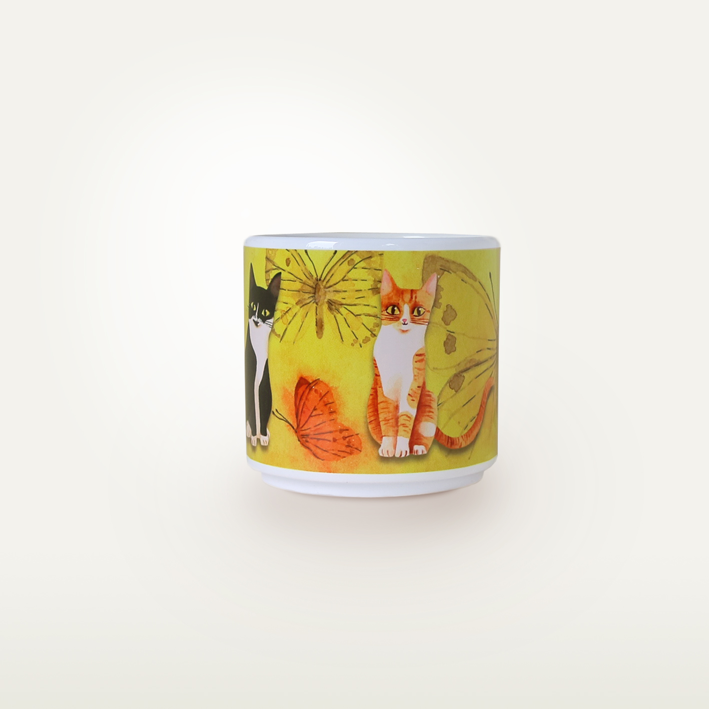Kubek "Dwa kotki i kolorowe motyle" 250 ml - obrazek 3