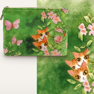 Kosmetyczka "Trzy ciekawskie kotki" zielony tył, zielony zamek duża